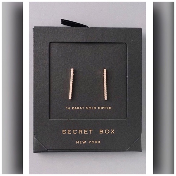 14K Gold Dipped CZ Bar Stud Earrings Boutique
